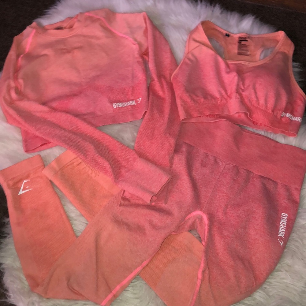 SOLD❌ON HOLD gymshark set